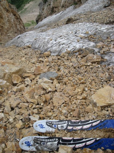 A thin layer of metamorphic TG crystals created "Considerable" avalanche danger. 